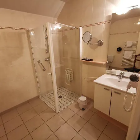 Hotel Saint-jean 2*